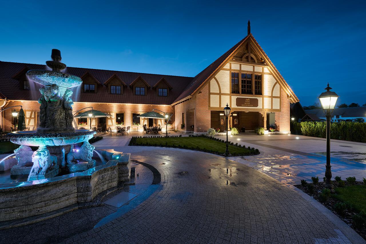 Hotel Palac Poledno ภายนอก รูปภาพ